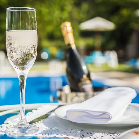 Ilaeira Mountain Szálloda Tóriza